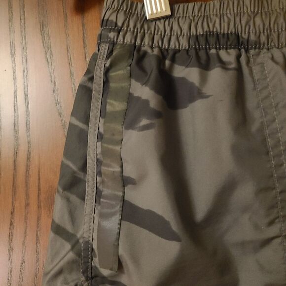 ADIDAS x Stella McCartney Womens Run M20 Running Shorts Size Medium - Picture 8 of 10